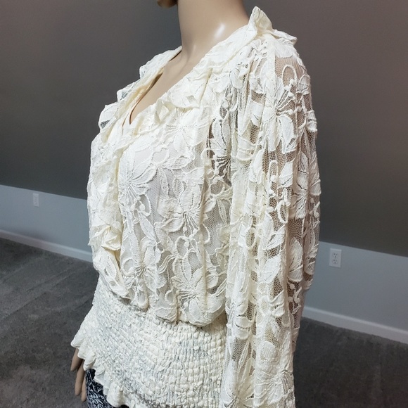 Sunny Lee Blouse - Picture 3 of 6